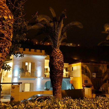 Villino Erminia - Seaside Art b&b Pizzo  Esterno foto