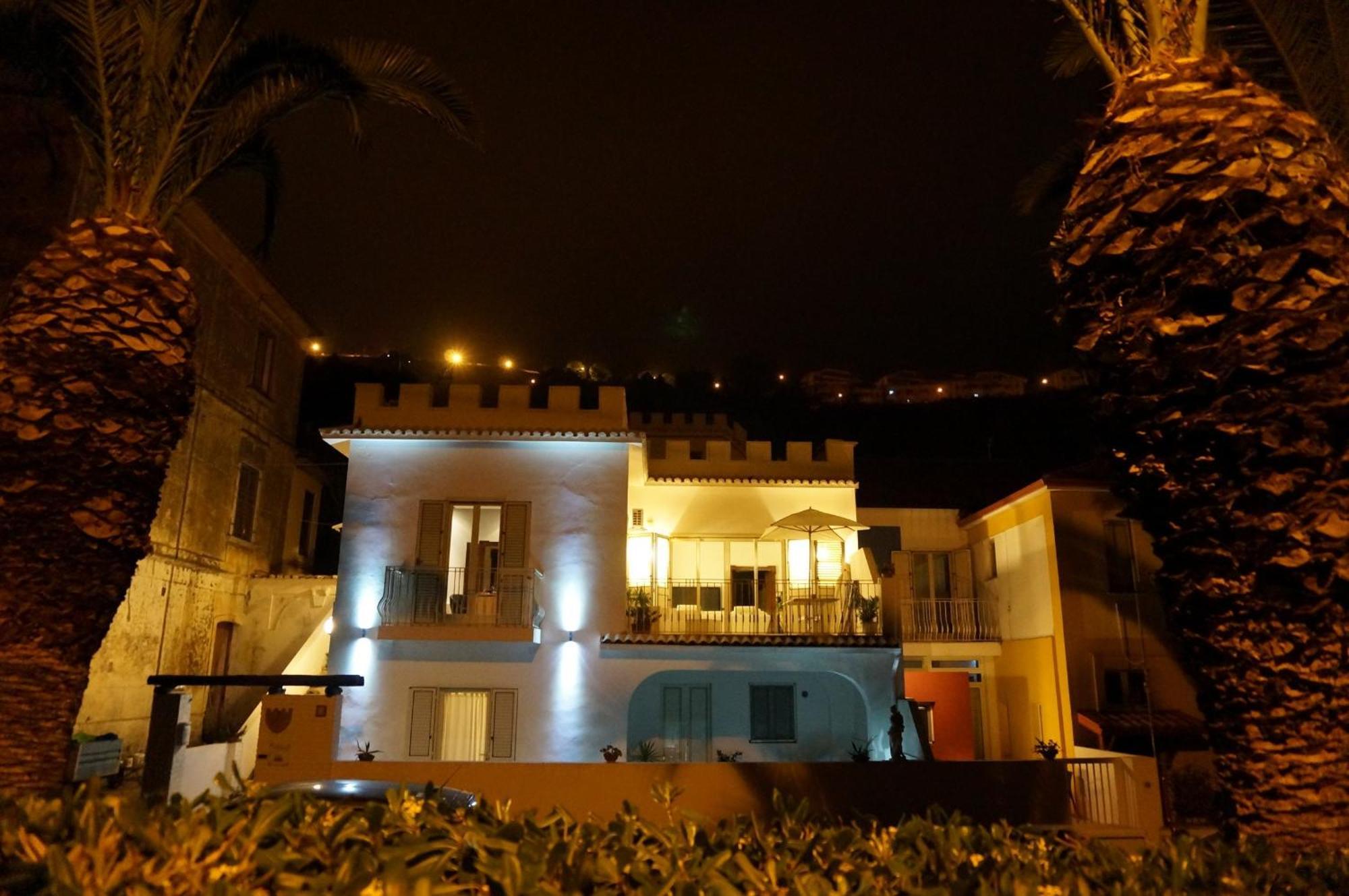Villino Erminia - Seaside Art b&b Pizzo  Esterno foto