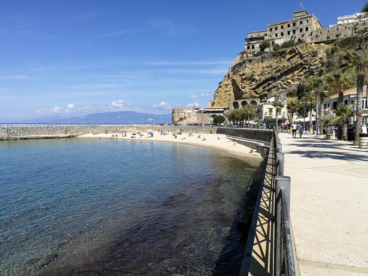 Villino Erminia - Seaside Art b&b Pizzo  Esterno foto
